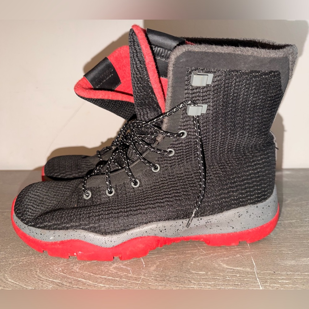 Nike Air Jordan Future Boot “Bred” - Picture 4 of 10